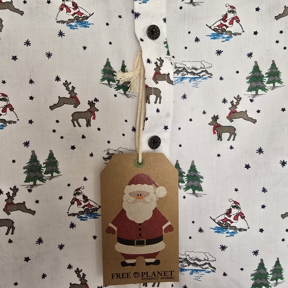 NWT Free Planet White Festive Santa Sleigh Reindeer Christmas Print Men's Shirt - Picture 3 of 4